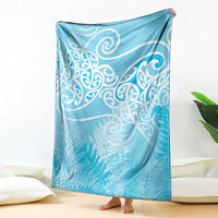 Aotearoa Maori Koru Curves Blanket Silver Ferns - Turquoise LT7 - Polynesian Pride