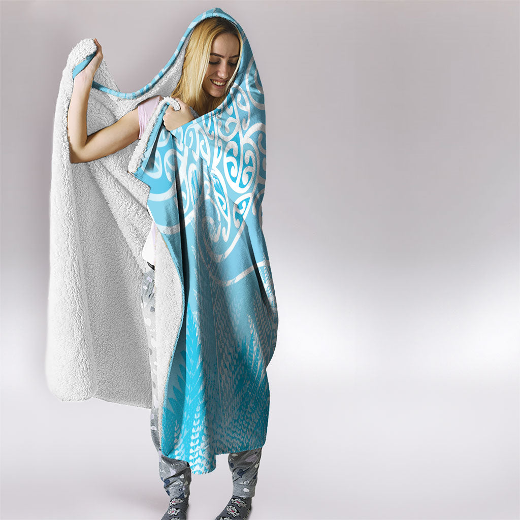 Aotearoa Maori Koru Curves Hooded Blanket Silver Ferns - Turquoise LT7 - Polynesian Pride