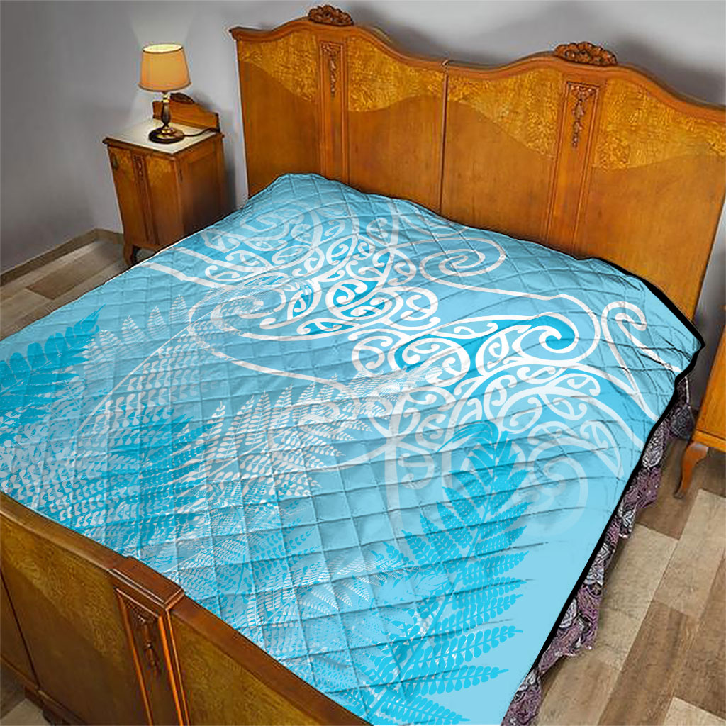 Aotearoa Maori Koru Curves Quilt Silver Ferns - Turquoise LT7 - Polynesian Pride