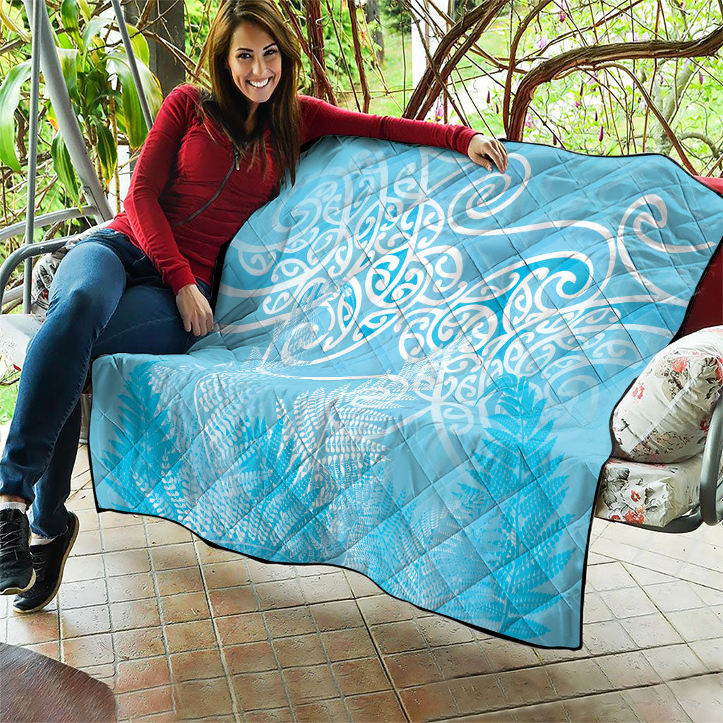 Aotearoa Maori Koru Curves Quilt Silver Ferns - Turquoise LT7 - Polynesian Pride