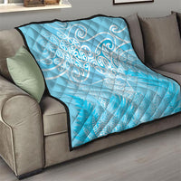 Aotearoa Maori Koru Curves Quilt Silver Ferns - Turquoise LT7 - Polynesian Pride