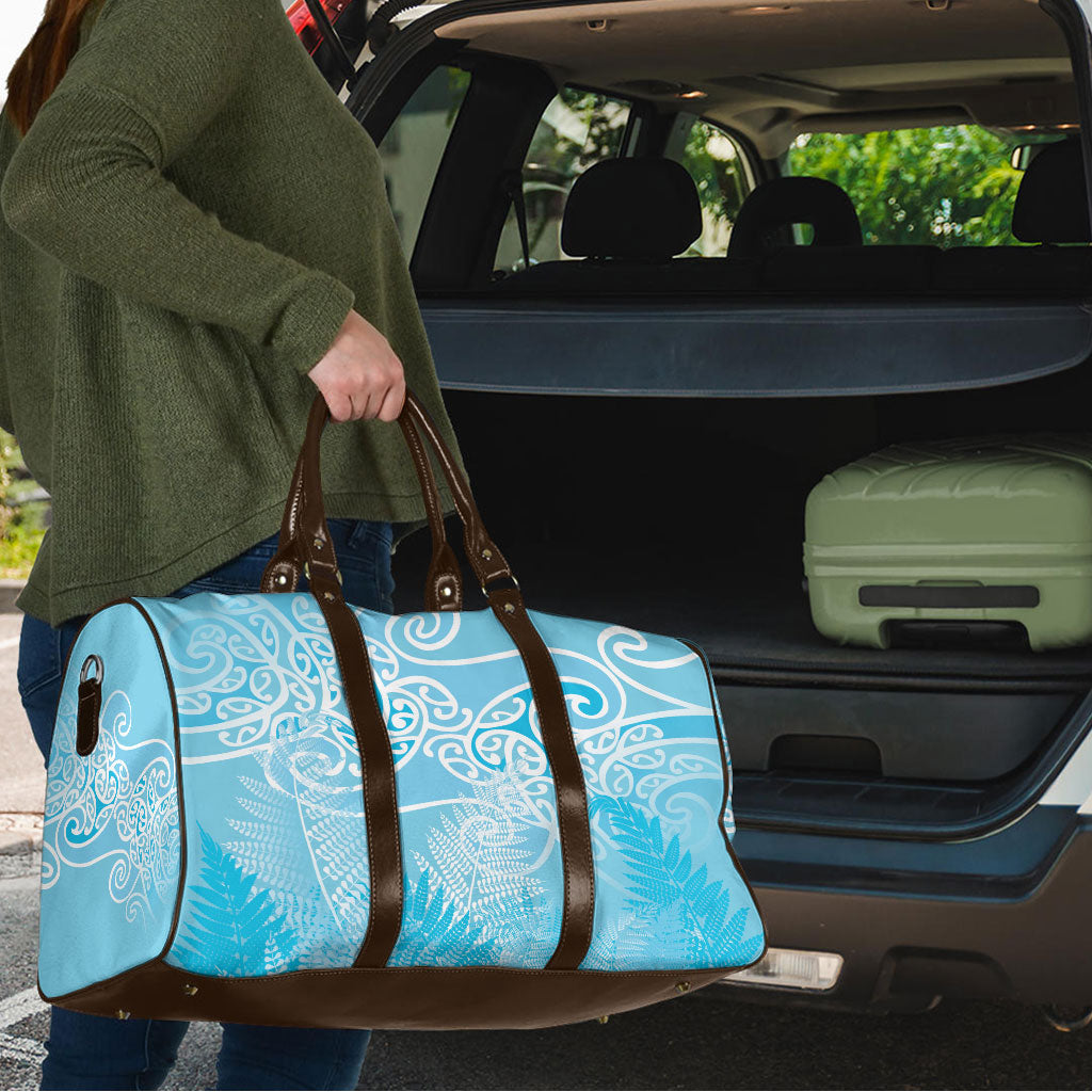 Aotearoa Maori Koru Curves Travel Bag Silver Ferns - Turquoise LT7 - Polynesian Pride