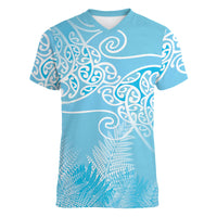 Aotearoa Maori Koru Curves Women V-Neck T-Shirt Silver Ferns - Turquoise