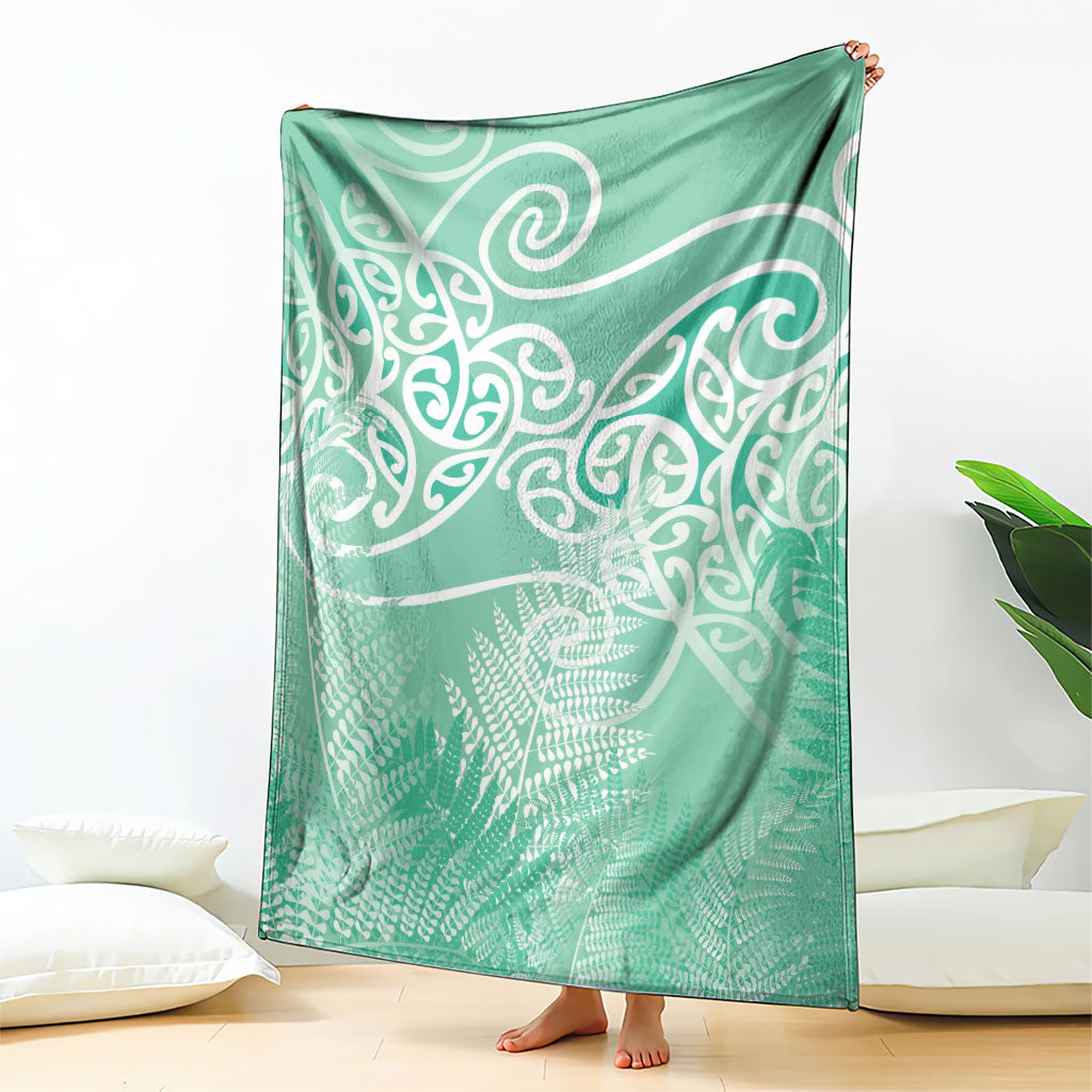 Aotearoa Maori Koru Curves Blanket Silver Ferns - Mint LT7 - Polynesian Pride