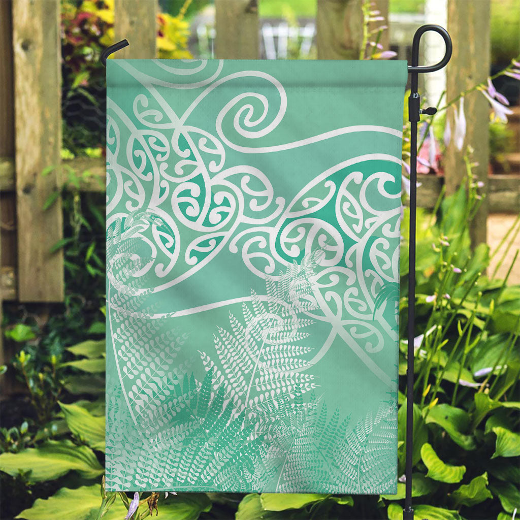 Aotearoa Maori Koru Curves Garden Flag Silver Ferns - Mint LT7 Garden Flag Mint Green - Polynesian Pride