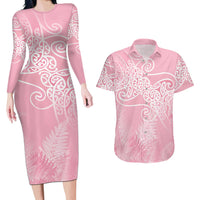 Aotearoa Maori Koru Curves Couples Matching Long Sleeve Bodycon Dress and Hawaiian Shirt Silver Ferns - Rose Pink