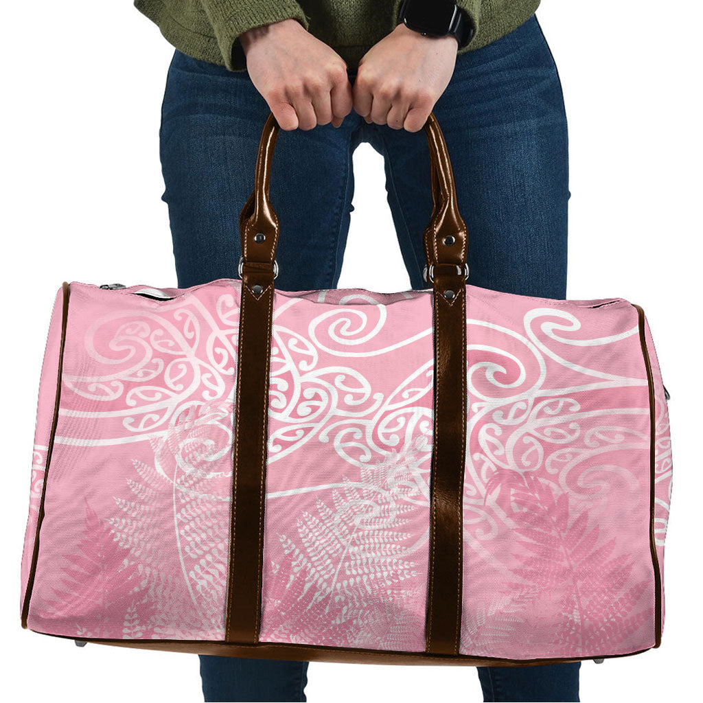 Aotearoa Maori Koru Curves Travel Bag Silver Ferns - Rose Pink LT7 Pink - Polynesian Pride