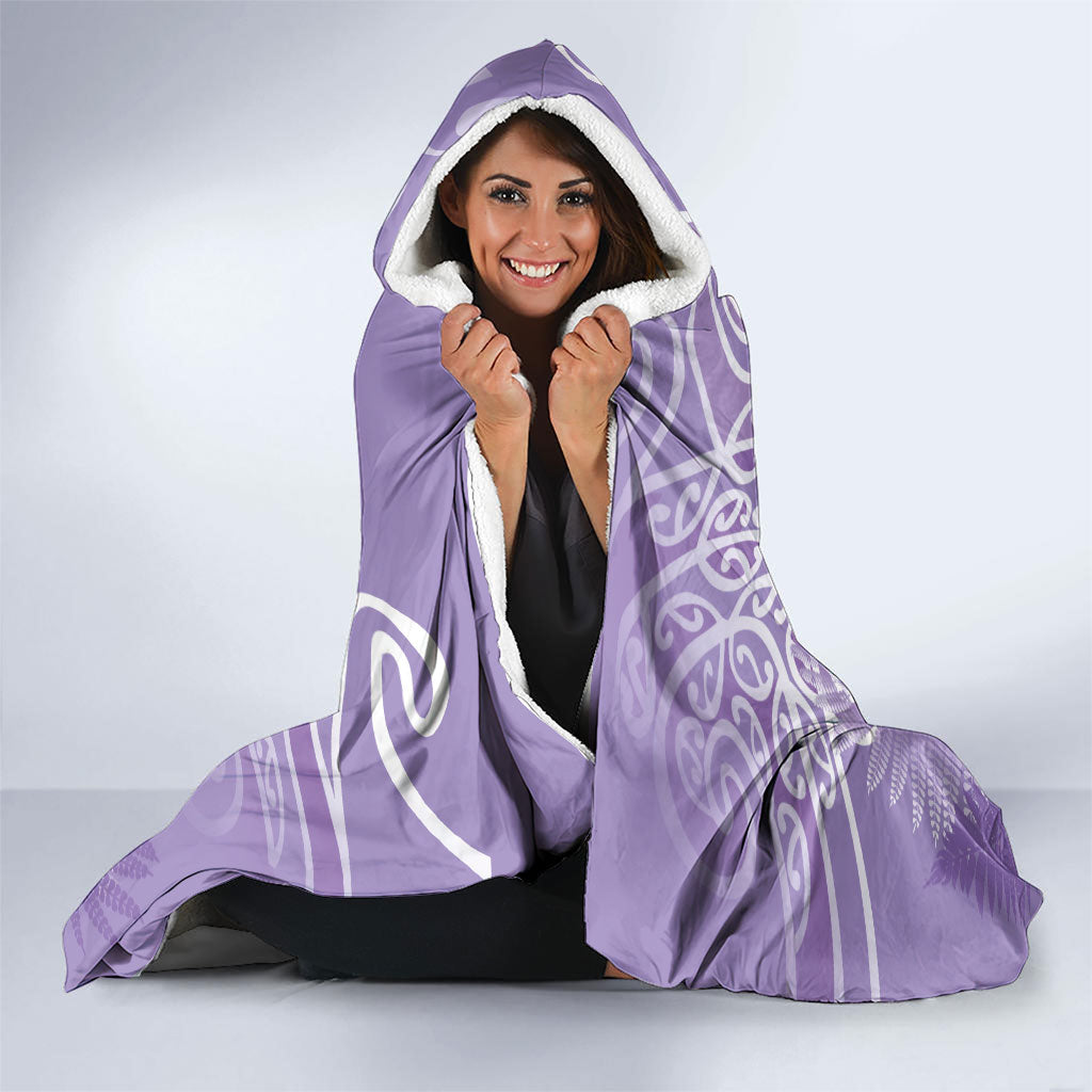 Aotearoa Maori Koru Curves Hooded Blanket Silver Ferns - Amethyst LT7 - Polynesian Pride