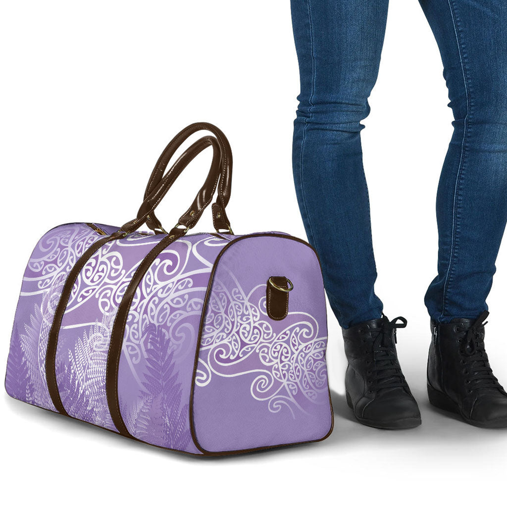 Aotearoa Maori Koru Curves Travel Bag Silver Ferns - Amethyst LT7 - Polynesian Pride