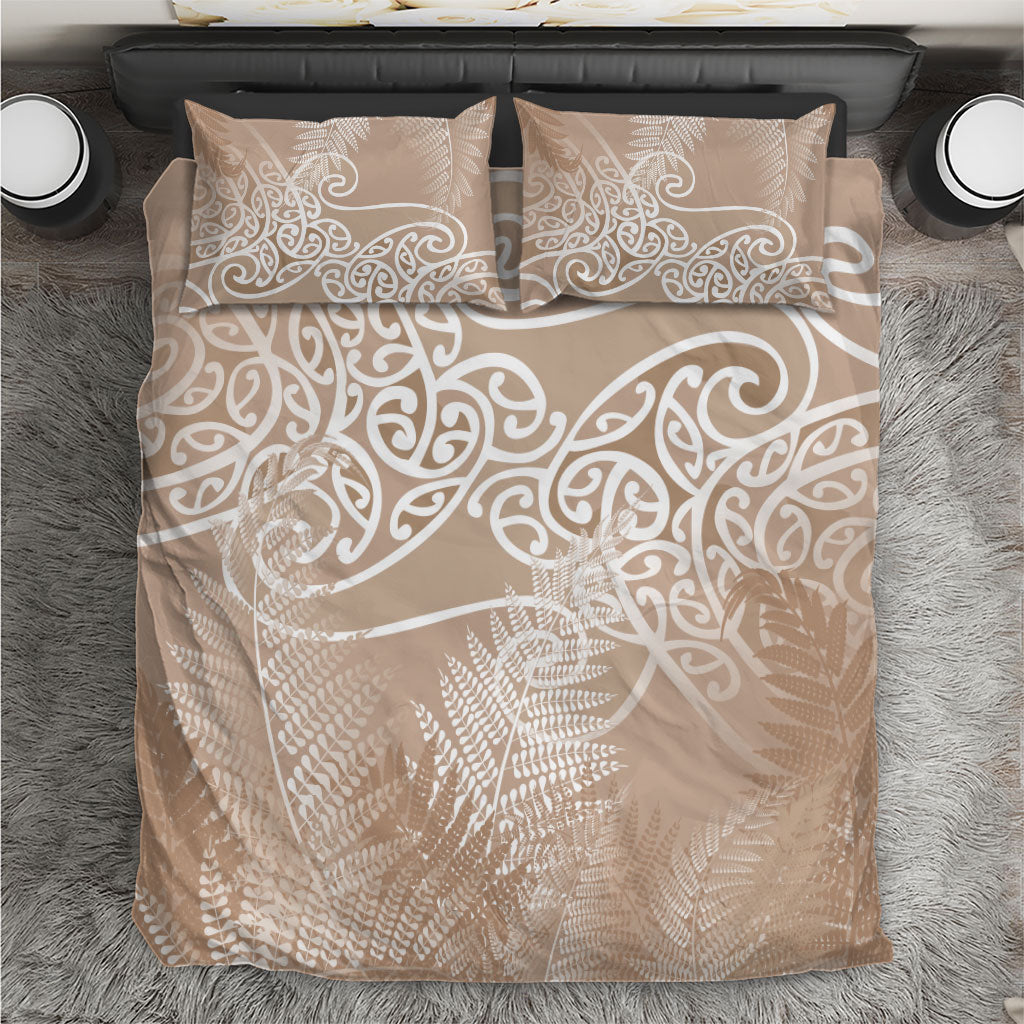 Aotearoa Maori Koru Curves Bedding Set Silver Ferns - Mocha