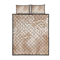 Aotearoa Maori Koru Curves Quilt Bed Set Silver Ferns - Mocha