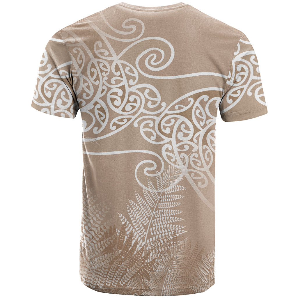 Aotearoa Maori Koru Curves T Shirt Silver Ferns - Mocha LT7 - Polynesian Pride