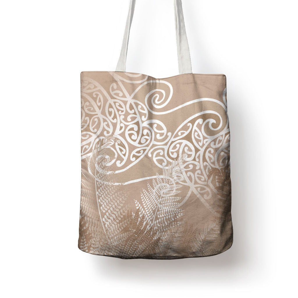 Aotearoa Maori Koru Curves Tote Bag Silver Ferns - Mocha LT7 - Polynesian Pride