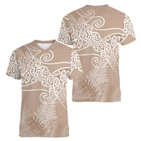 Aotearoa Maori Koru Curves Women V-Neck T-Shirt Silver Ferns - Mocha LT7 - Polynesian Pride
