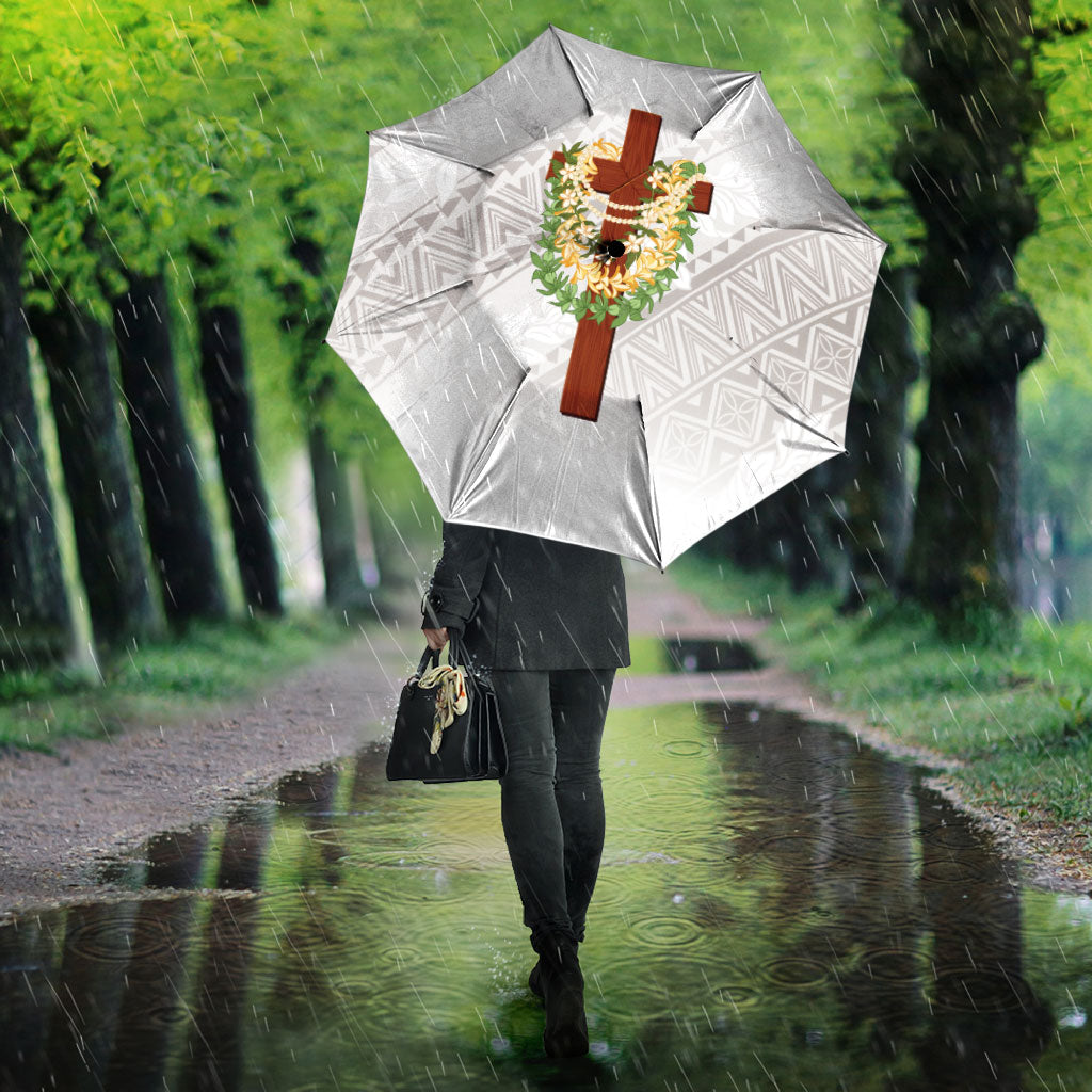 Hawaii ⁠Ka Pule a ka Haku Memorial Umbrella Flower Lei Cross - Ivory White