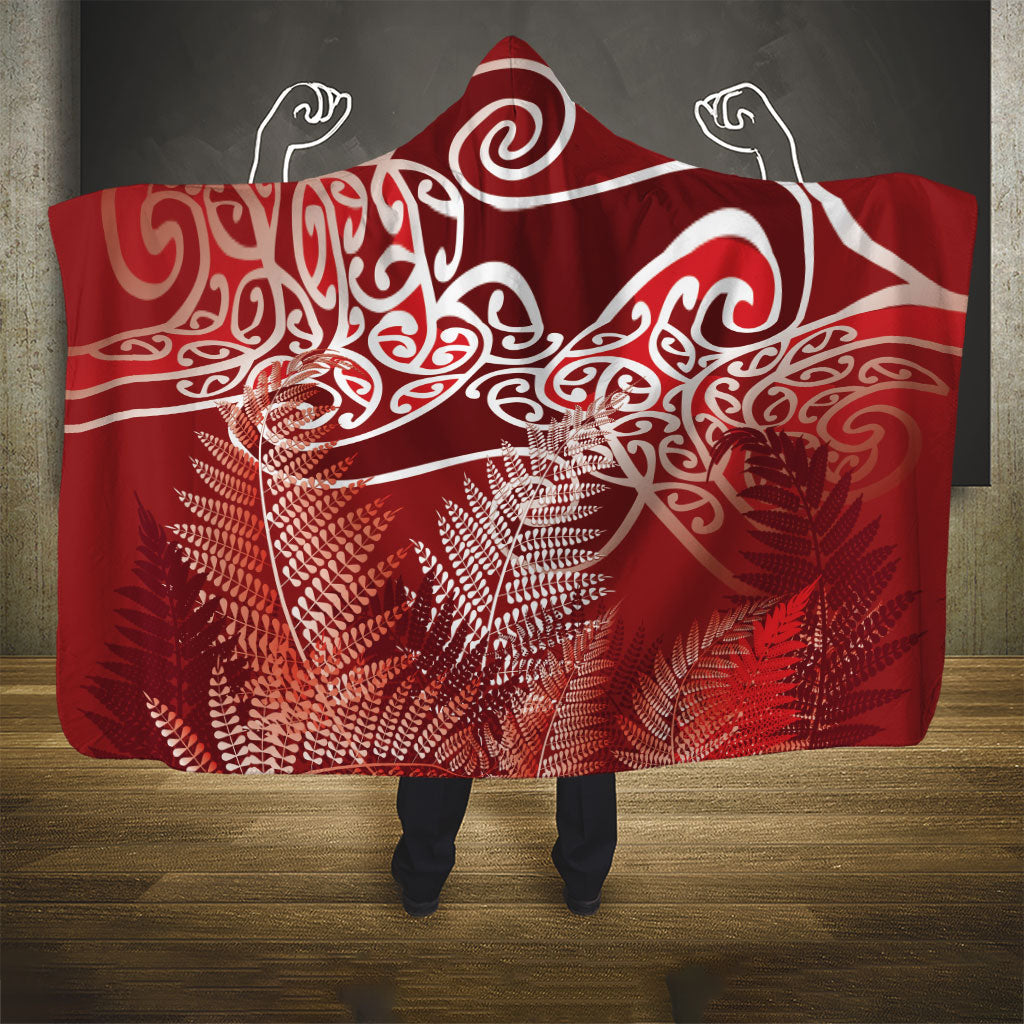 Aotearoa Maori Koru Curves Hooded Blanket Silver Ferns - Crimson Red LT7 - Polynesian Pride