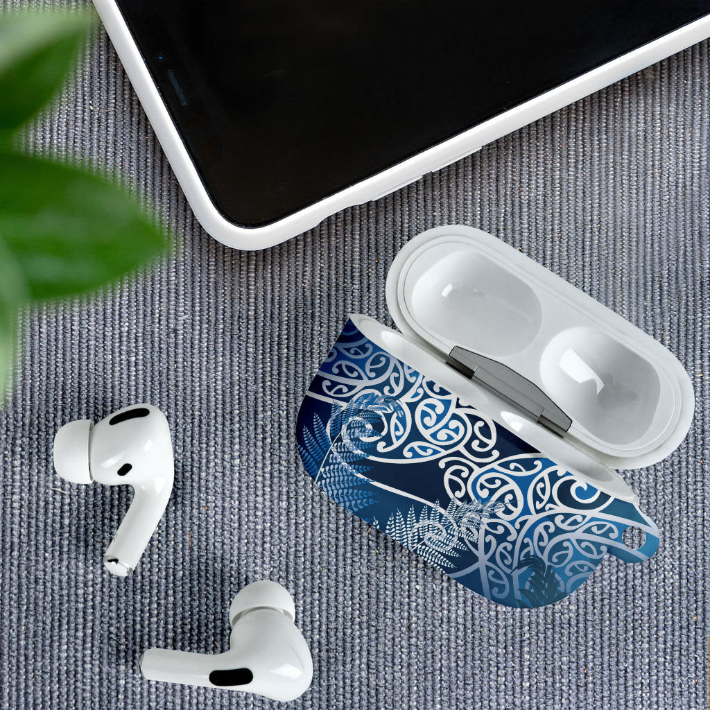 Aotearoa Maori Koru Curves AirPods Case Silver Ferns - Navy Blue