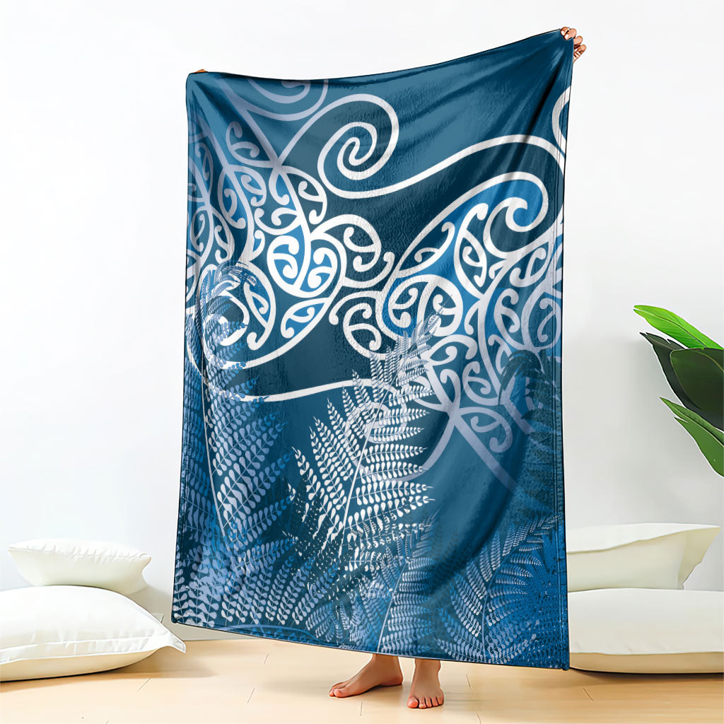 Aotearoa Maori Koru Curves Blanket Silver Ferns - Navy Blue LT7 - Polynesian Pride