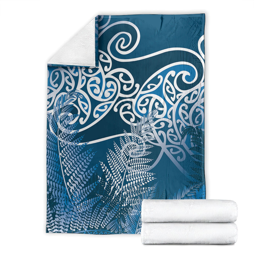 Aotearoa Maori Koru Curves Blanket Silver Ferns - Navy Blue LT7 - Polynesian Pride