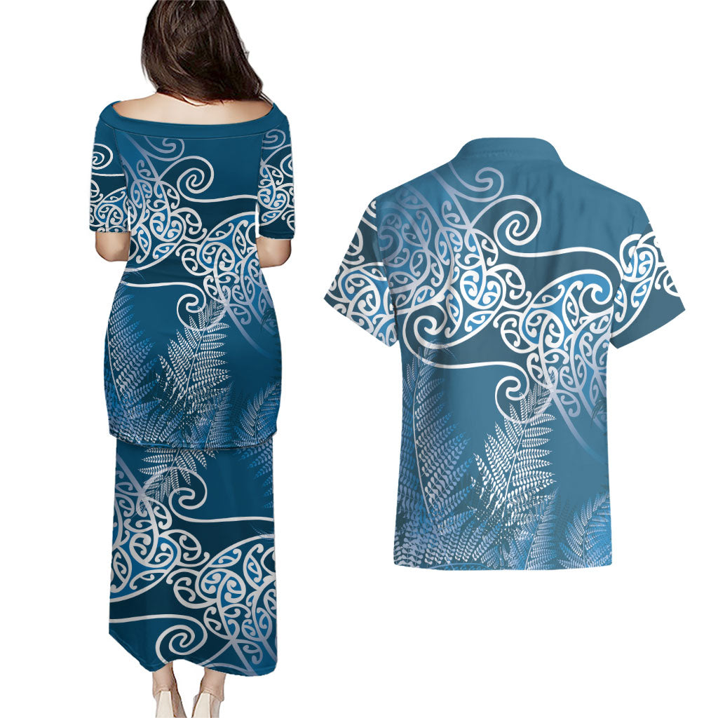 Aotearoa Maori Koru Curves Couples Matching Puletasi and Hawaiian Shirt Silver Ferns - Navy Blue LT7 - Polynesian Pride