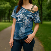 Aotearoa Maori Koru Curves Cross Shoulder Shirt Silver Ferns - Navy Blue LT7 - Polynesian Pride