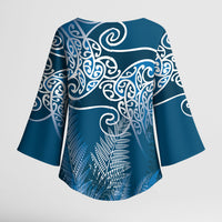 Aotearoa Maori Koru Curves Kimono Sleeve Blouse Silver Ferns - Navy Blue LT7 - Polynesian Pride