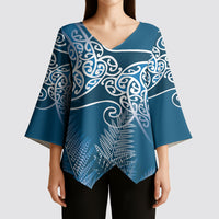 Aotearoa Maori Koru Curves Kimono Sleeve Blouse Silver Ferns - Navy Blue LT7 - Polynesian Pride