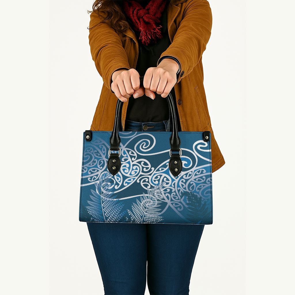 Aotearoa Maori Koru Curves Leather Bag Silver Ferns - Navy Blue LT7 - Polynesian Pride