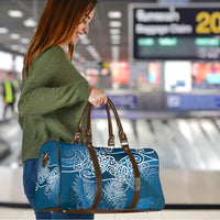 Aotearoa Maori Koru Curves Travel Bag Silver Ferns - Navy Blue LT7 - Polynesian Pride