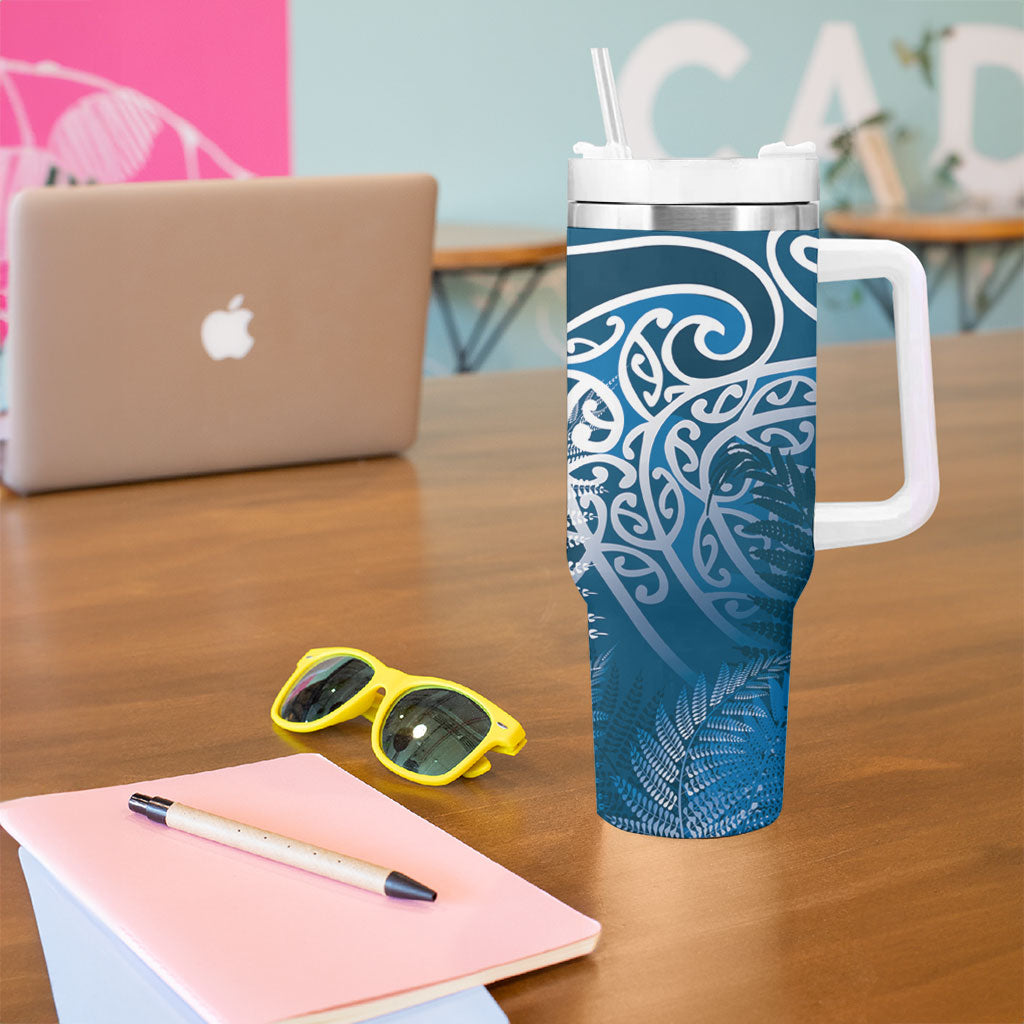 Aotearoa Maori Koru Curves Tumbler With Handle Silver Ferns - Navy Blue LT7 - Polynesian Pride