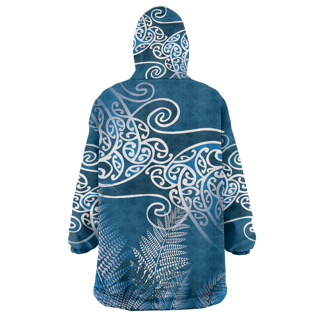 Aotearoa Maori Koru Curves Wearable Blanket Hoodie Silver Ferns - Navy Blue LT7 - Polynesian Pride