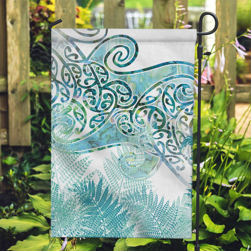 Aotearoa Maori Koru Curves Garden Flag Mossy Paua Shell LT7 Garden Flag Green - Polynesian Pride