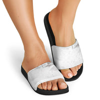 Niue White Sunday Tapu Fanau Slide Sandals Fiti Pua Mix Hiapo Tapa LT7 - Polynesian Pride