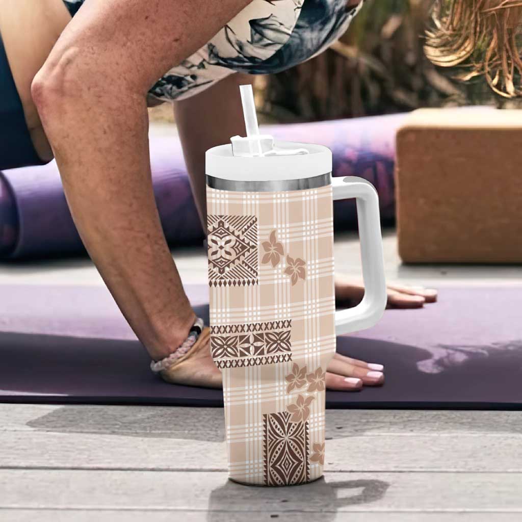 Hawaiian Quilt Tapa On Beige Palaka Motifs Tumbler With Handle