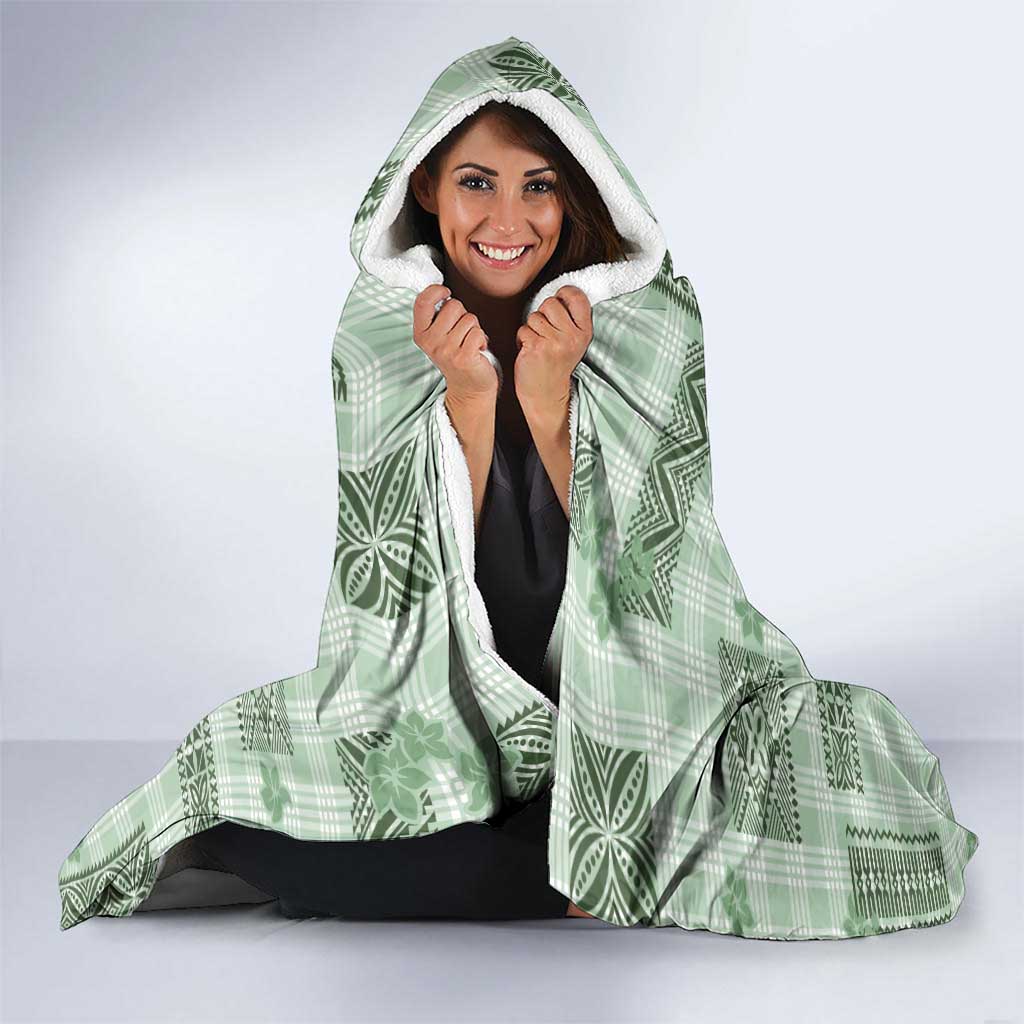 Hawaiian Quilt Tapa On Pastel Mint Palaka Motifs Hooded Blanket LT7 - Polynesian Pride