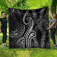 Polynesia Plumeria Lei Quilt Black Curves Motif