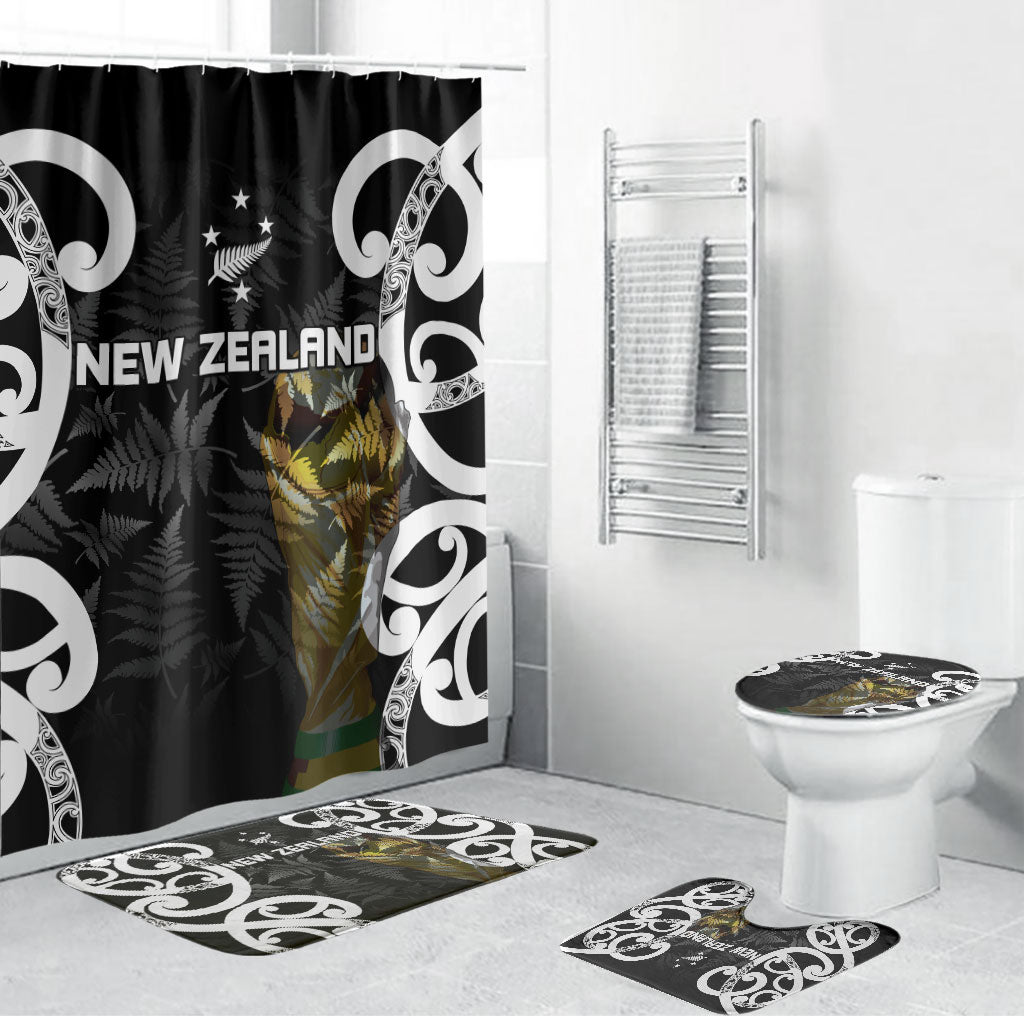 New Zealand WC2026 Black Bathroom Set Silver Fern