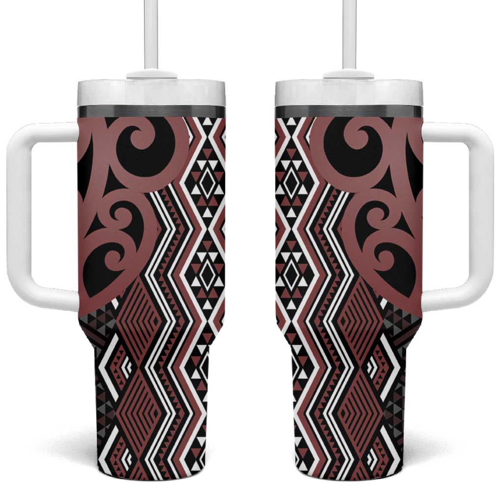 Maori Taniko Patterns Tumbler With Handle Brown Patiki Motifs Mix Whakairo Ngaru LT7 One Size: 40 oz Brown - Polynesian Pride