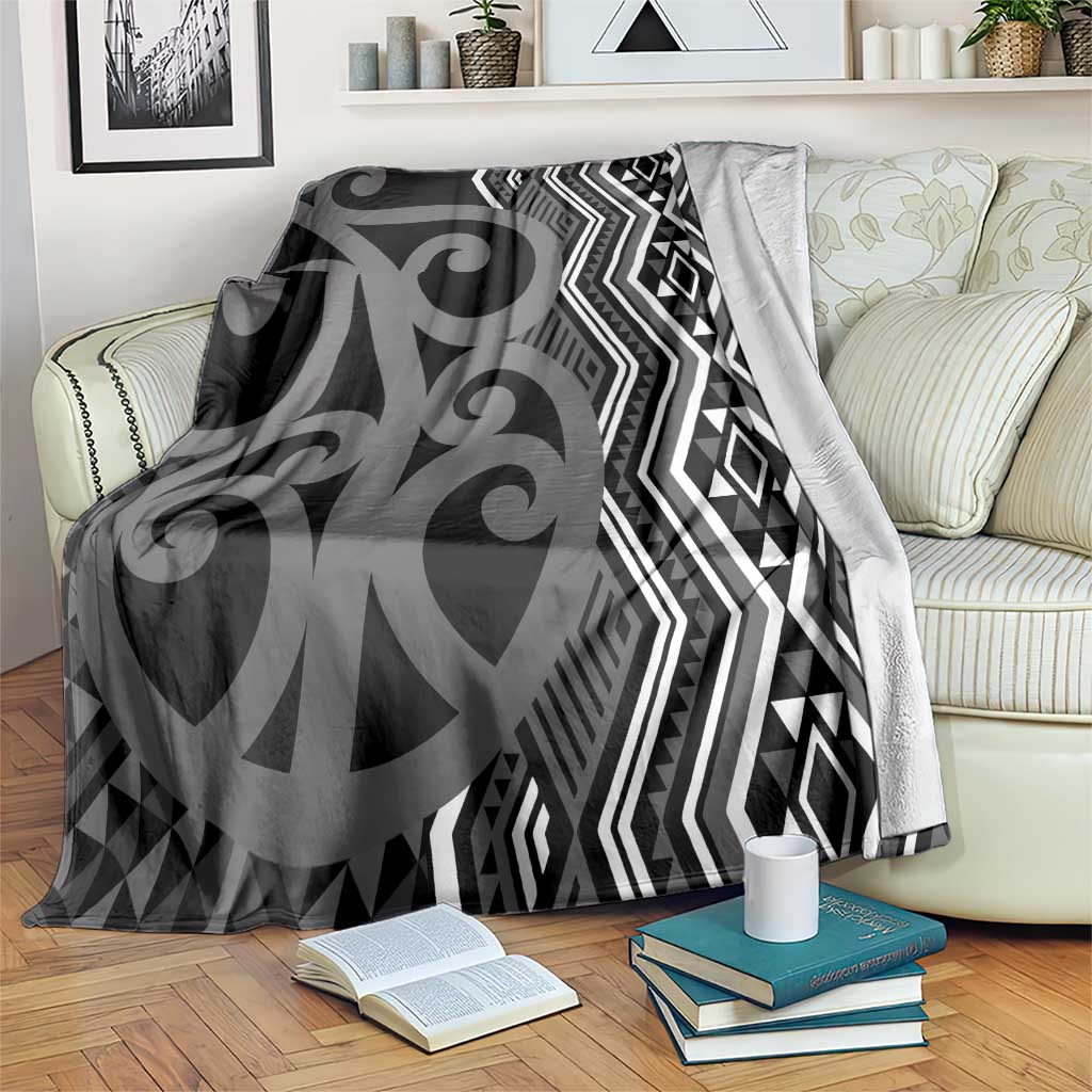 Maori Taniko Patterns Blanket Black Patiki Motifs Mix Whakairo Ngaru LT7 Black - Polynesian Pride