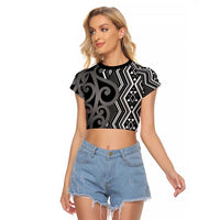 Maori Taniko Patterns Raglan Cropped T Shirt Black Patiki Motifs Mix Whakairo Ngaru LT7 Female Black - Polynesian Pride