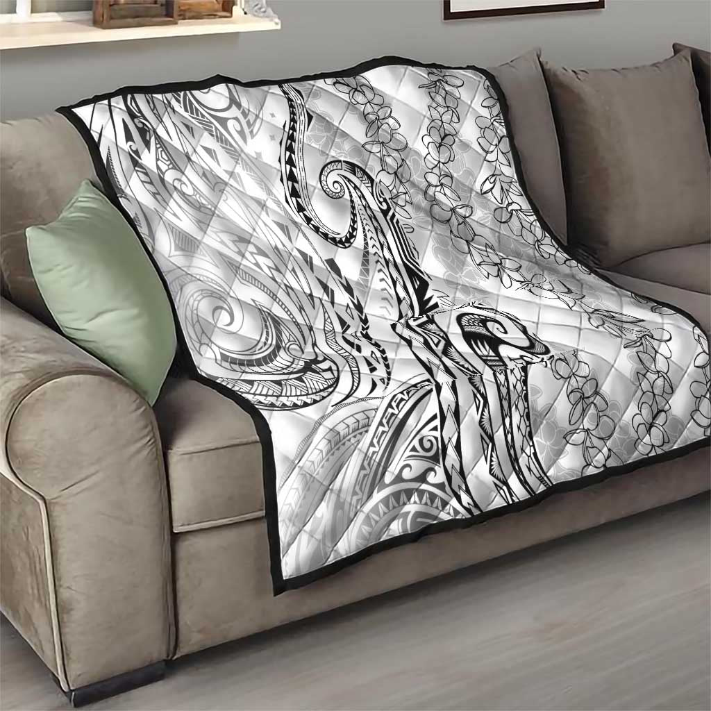 Polynesia Plumeria Lei Quilt White Curves Motif