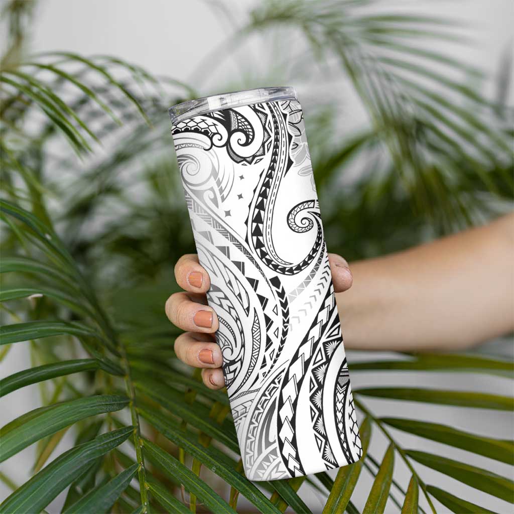 Polynesia Plumeria Lei Skinny Tumbler White Curves Motif