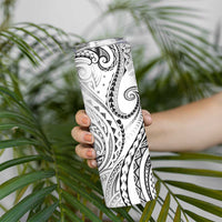 Polynesia Plumeria Lei Skinny Tumbler White Curves Motif
