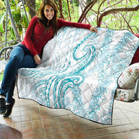 Polynesia Plumeria Lei Quilt White Turquoise Curves Motif