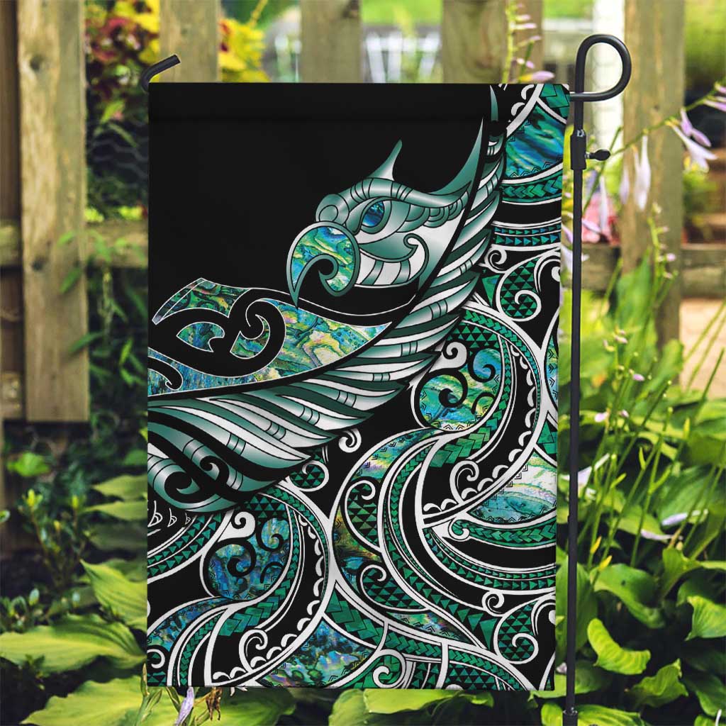 Maori Matariki - Manaia Garden Flag Emerald Paua Shell LT7 Garden Flag Green - Polynesian Pride