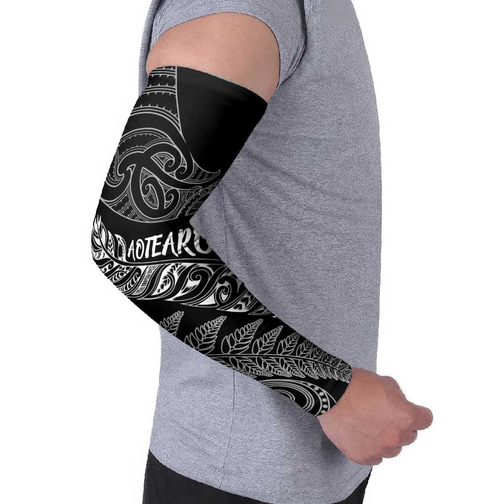 Aotearoa Personalized Lawn Bowls Maori Arm Sleeves New Zealand Black Tribal Silver Fern - Polynesian Pride