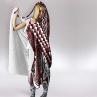 Maori Tukutuku Taniko Motifs Hooded Blanket Red Poutama Mix Kowhaiwhai