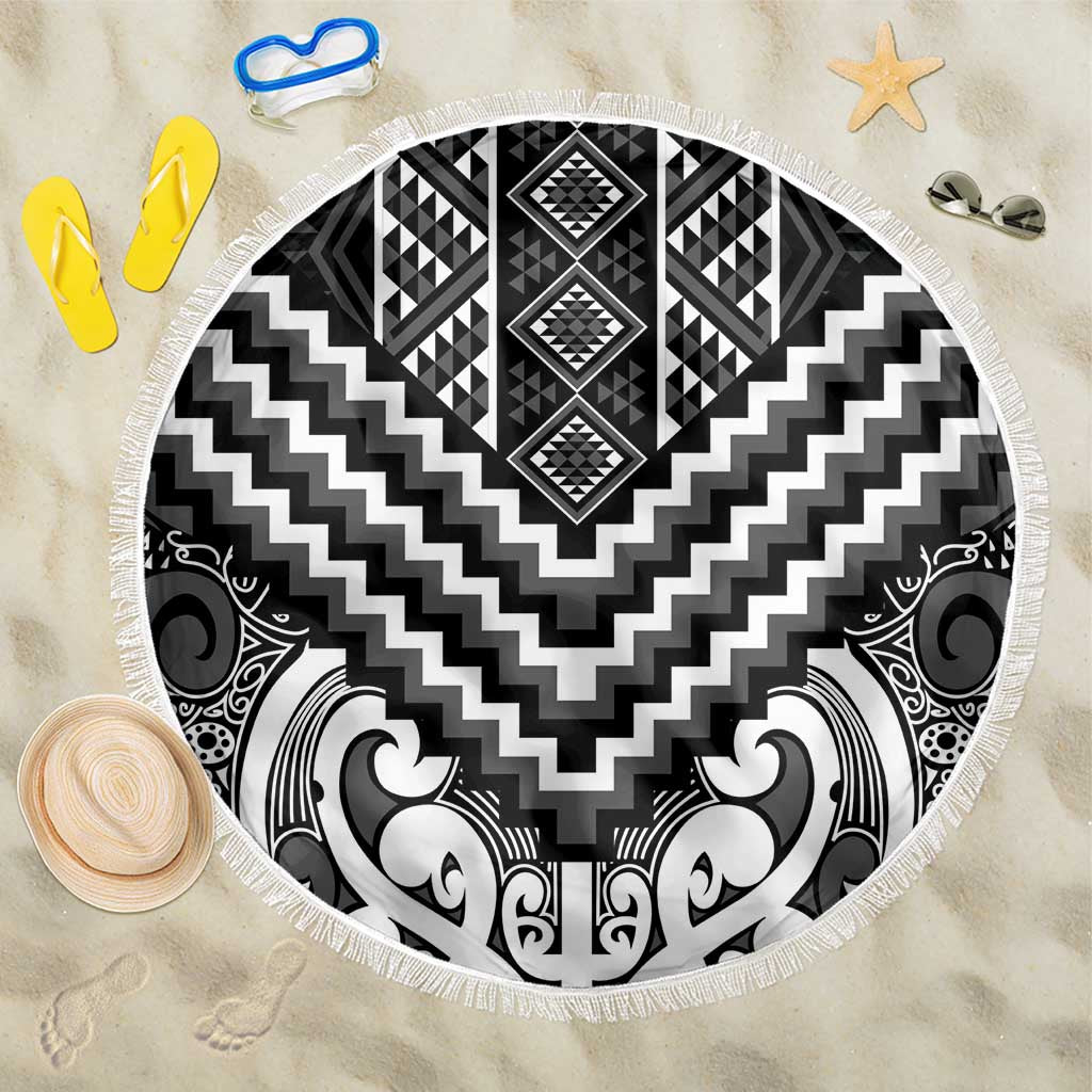 Maori Tukutuku Taniko Motifs Beach Blanket Black Poutama Mix Kowhaiwhai