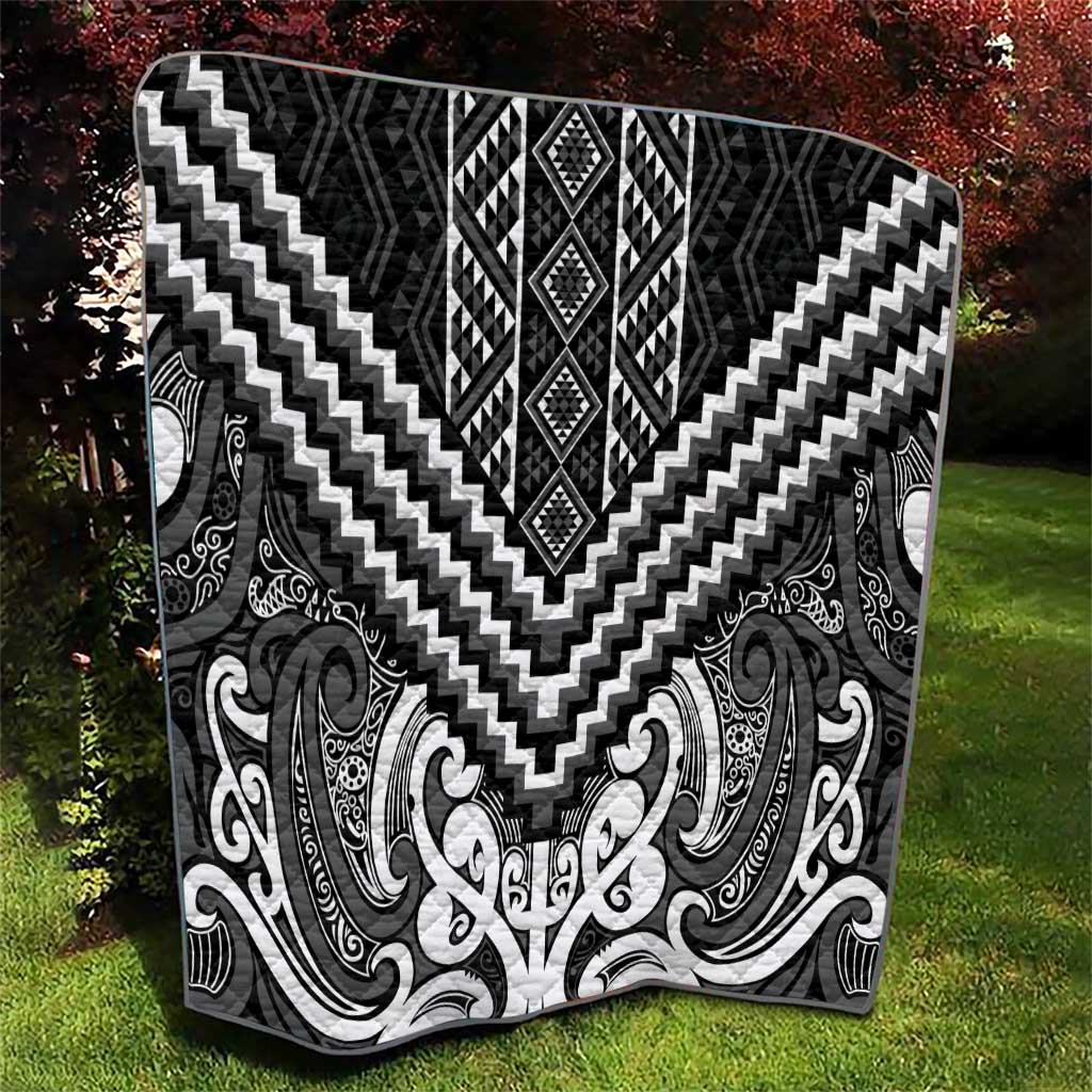 Maori Tukutuku Taniko Motifs Quilt Black Poutama Mix Kowhaiwhai