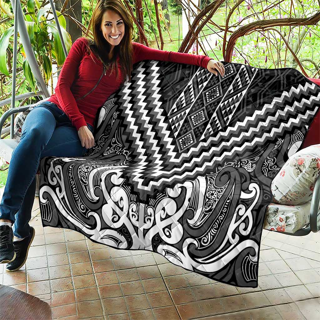 Maori Tukutuku Taniko Motifs Quilt Black Poutama Mix Kowhaiwhai